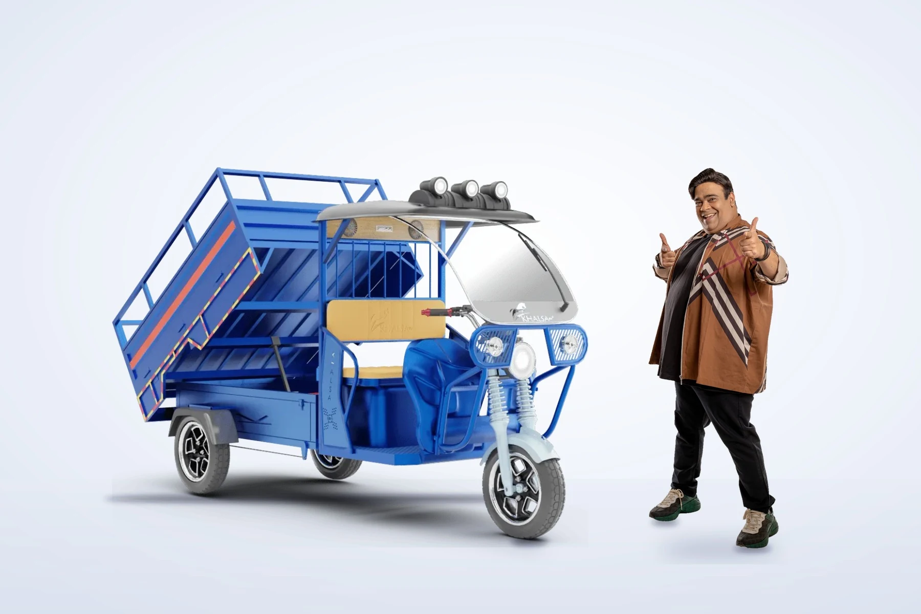 Kiku Sharda with the Khalsa Cargo