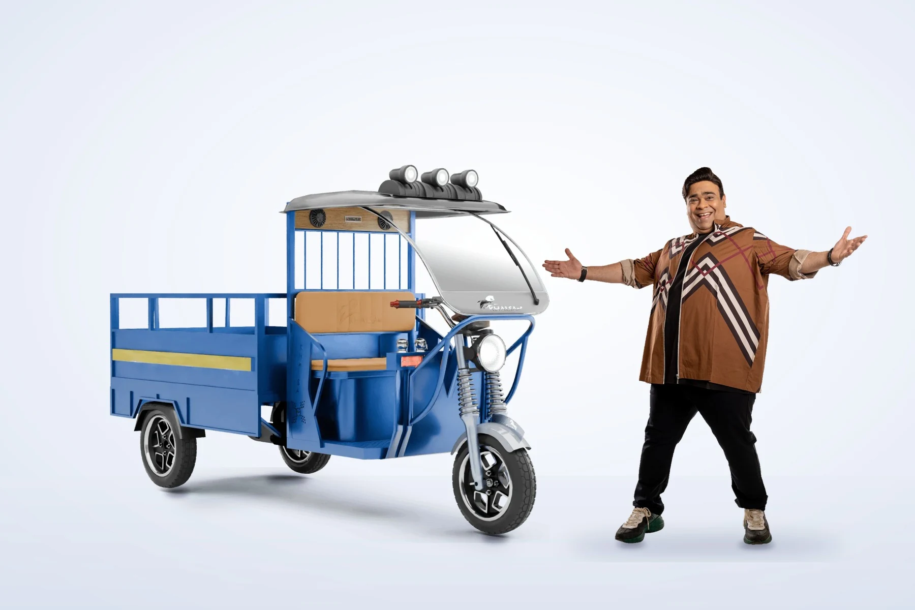 Kiku Sharda with the Khalsa HD Loader