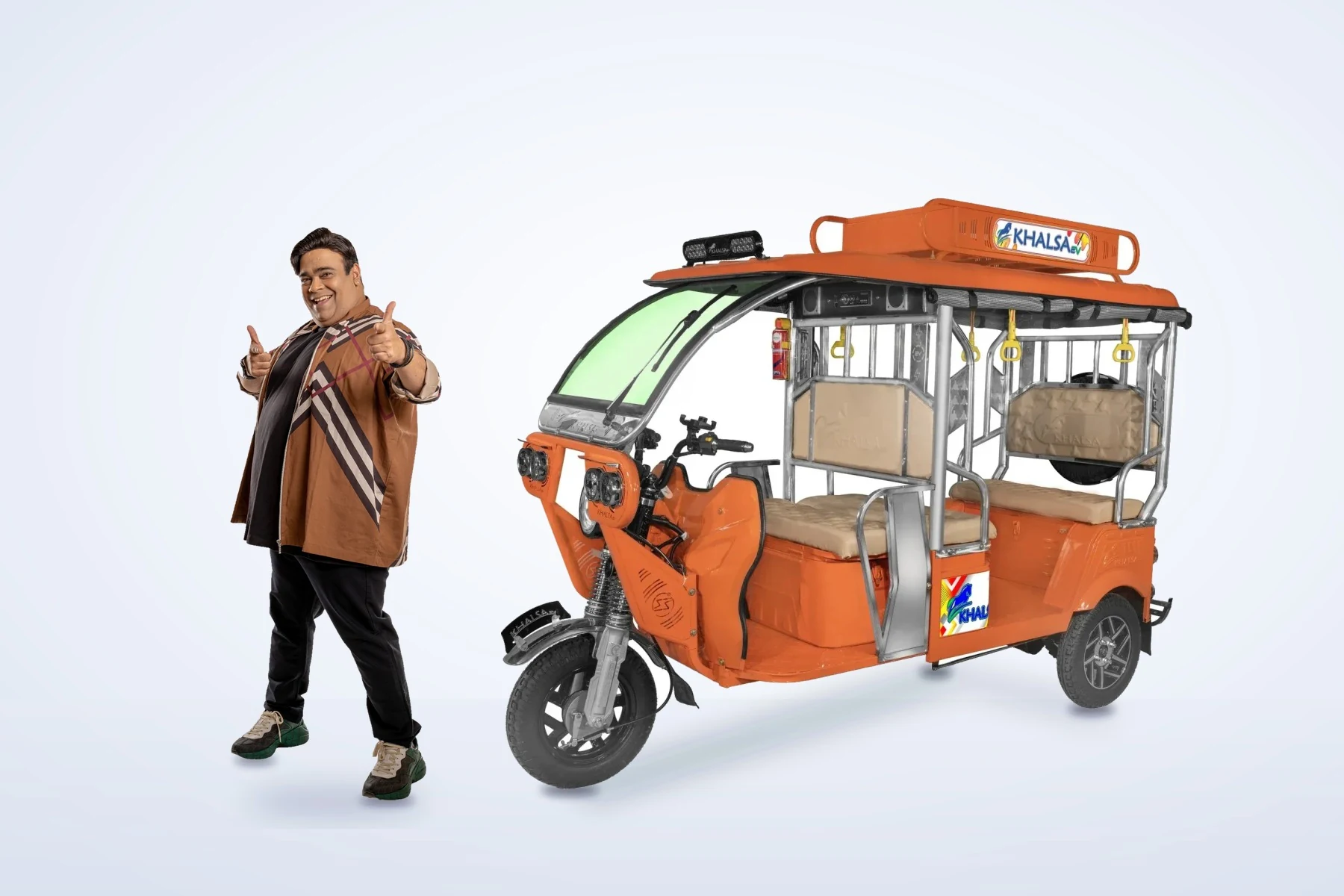 Kiku Sharda with the Khalsa Super DLX